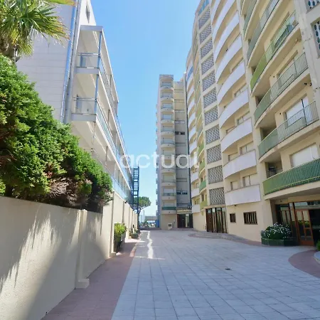 Super 3b Apartment